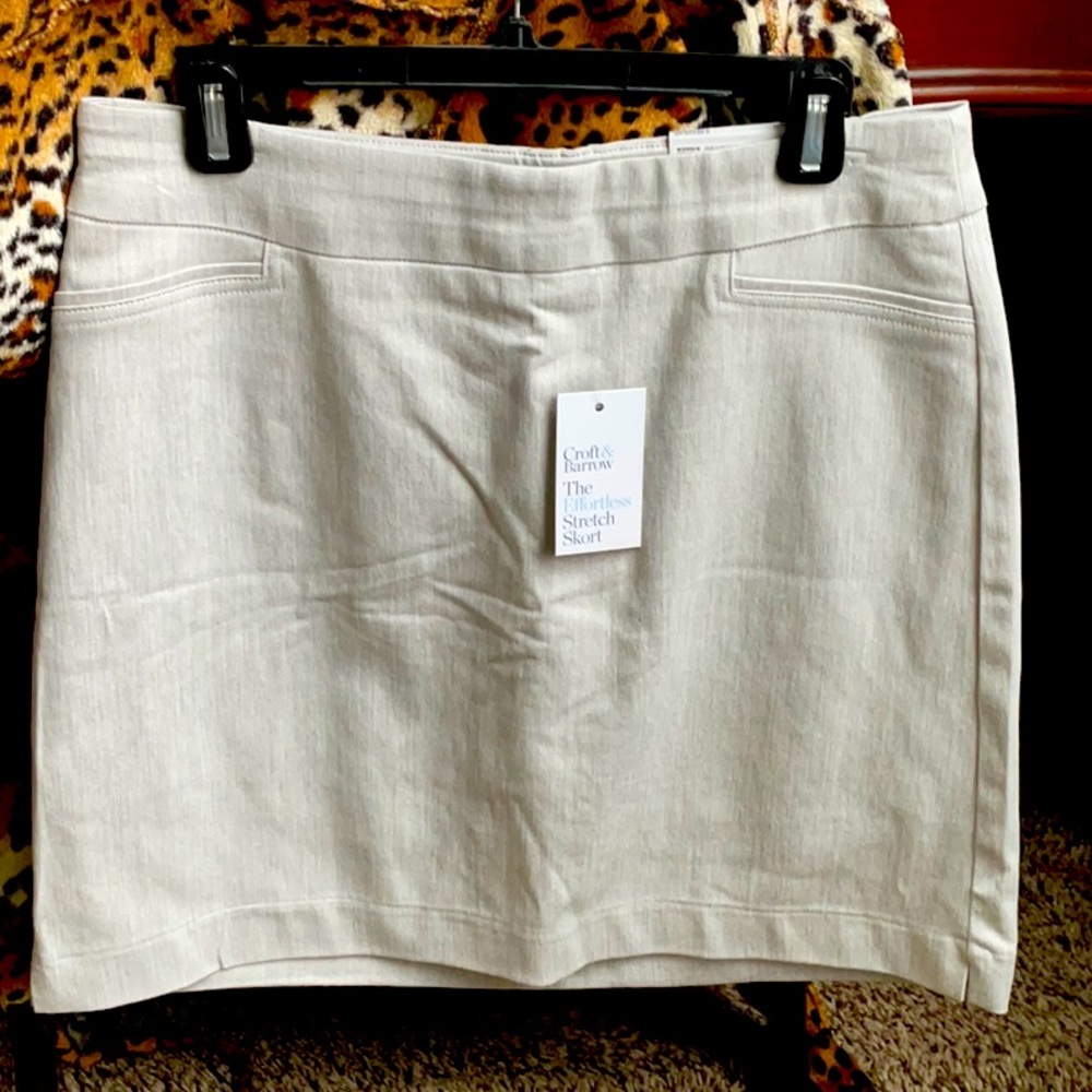 NWT Croft & Barrow Stretch Light Smoke Grey Skort -faux front pockets sz 8